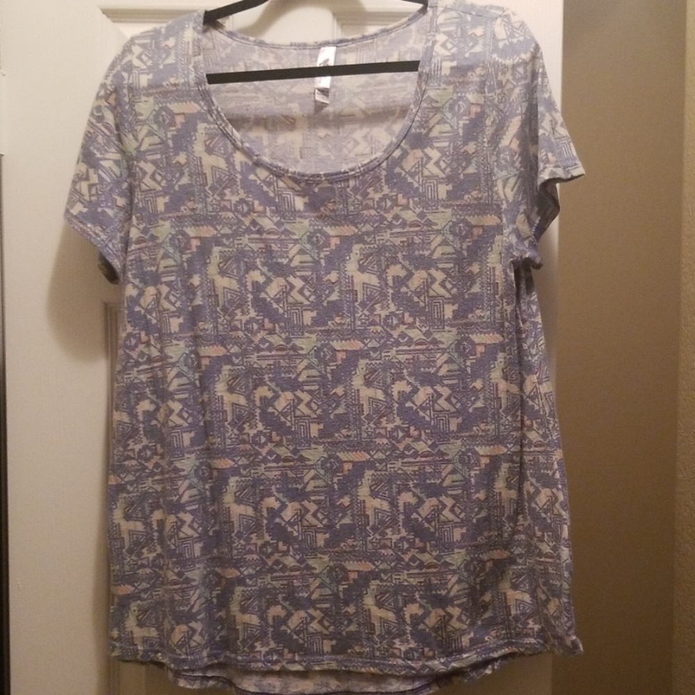 Lularoe Classic Tee